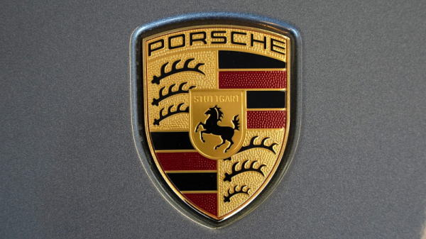 Акции Porsche растут: инвесторы видят свет в конце туннеля после тяжелого 2025 года