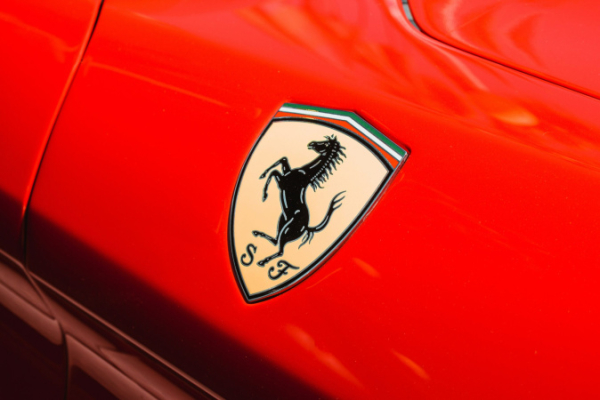 Ferrari выходит на криптовалютные рынки