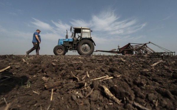 Росіяни атакували трактор під час польвоих робіт на Запоріжжі