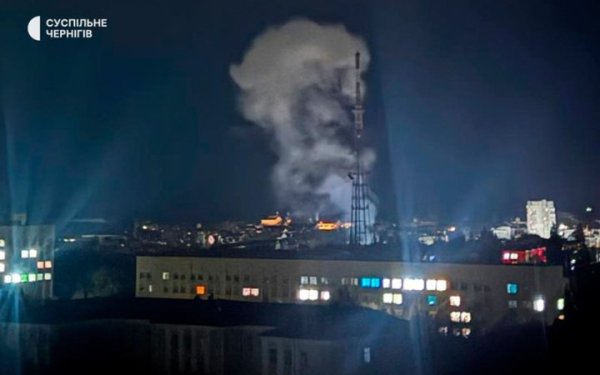 Росіяни завдали удару по телевежі в Чернігові
