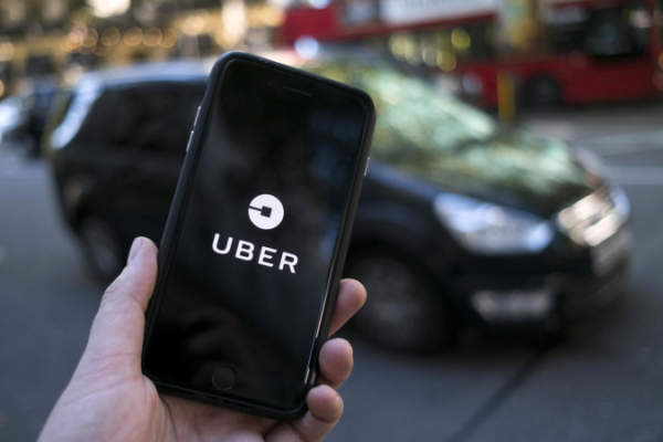 Uber заплатит водителям по $4000, чтобы ускорить переход на электромобили