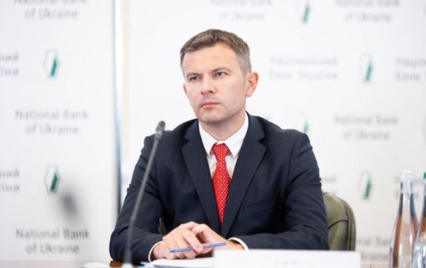Часть может уехать за границу: НБУ оценил влияние на экономику разрешения для 18-22-річних