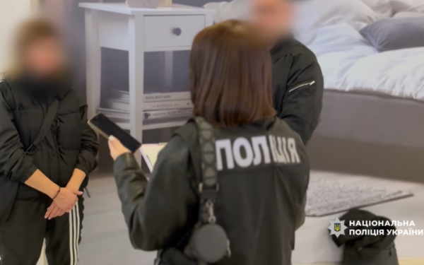 На Одещині жінка за $6,5 тисяч “замовила” побиття колишнього чоловіка, щоб той переписав на неї майно