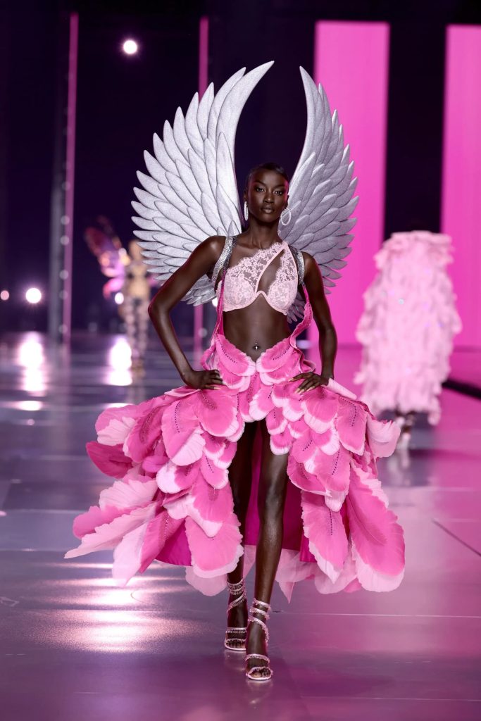 Показ Victoria’s Secret 2025: коли і де дивитися грандіозне шоу