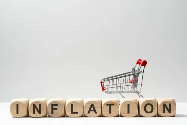 Годовая инфляция в октябре замедлилась до 10,9%