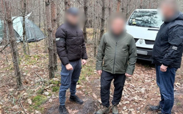 Суд відправив під варту начальника відділу Дарницького управління ГУНП, якого знайшли в лісі з вкраденими грошима