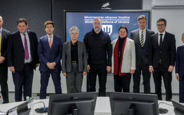Шмигаль запропонував послам країн G7 ідею створення нових спільних проєктів у сфері «оборонки»