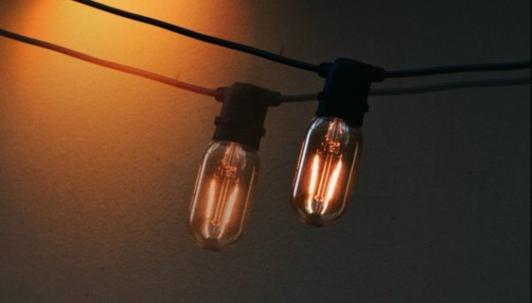 У понеділок графіки відключення світла діятимуть цілодобово в усіх регіонах