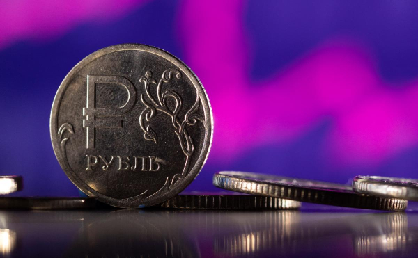 Нафтогазові доходи Росії можуть обвалитися на третину і пробити нове дно, - Reuters