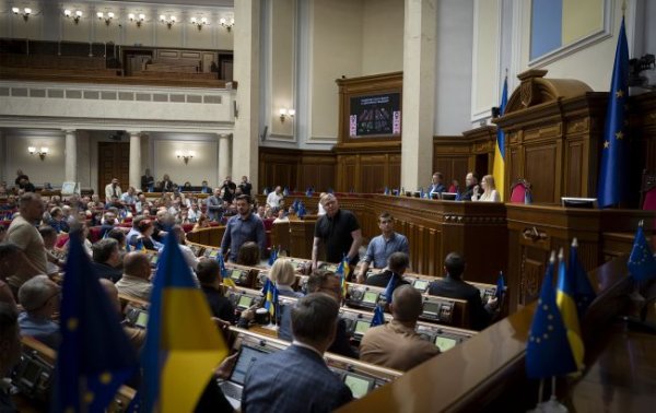 Что происходит в Раде и Кабмине на фоне дела Миндича: главное за день