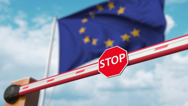 Дві сусідні країни змінили правила в'їзду для українців на всіх пунктах пропуску
