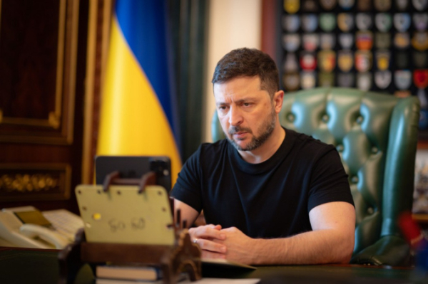 Деньги, медицинские чекапы и бесплатный проезд на поездах: Зеленский анонсировал новую «Зимнюю поддержку»