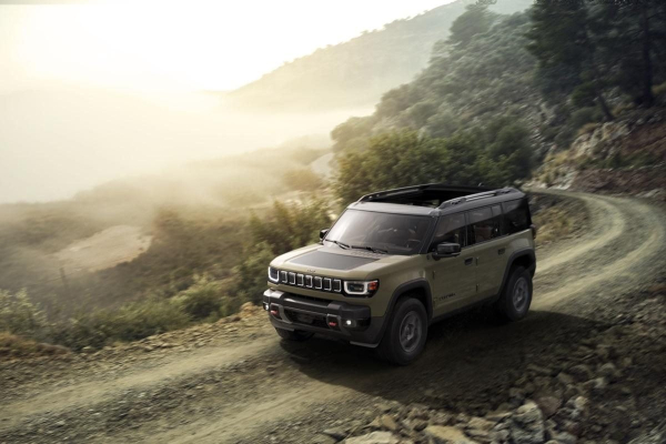 Jeep представила електричний позашляховик зі знімними дверима та величезною батареєю (фото)