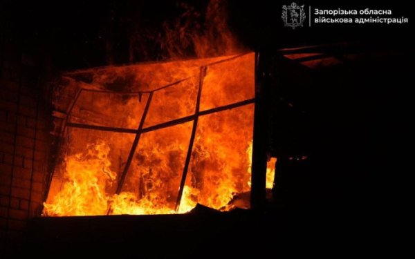 Кількість поранених під час атаки на Запоріжжя зросла до 18. В місті горіли майже 3000 кв.м (доповнено)