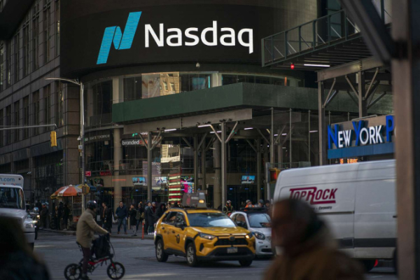 Nasdaq завершил худшую неделю с апреля из-за падения техносектора и «шатдауна»