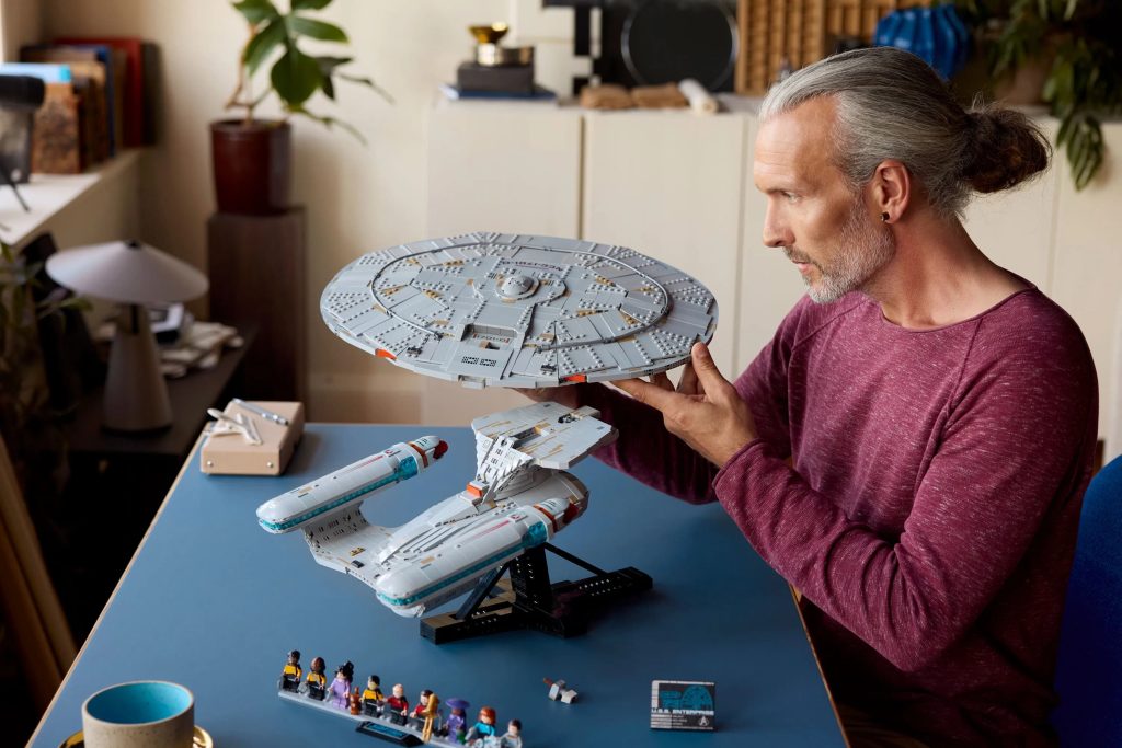 Nowy zestaw LEGO Star Trek: Enterprise-D pojawi się w listopadzie