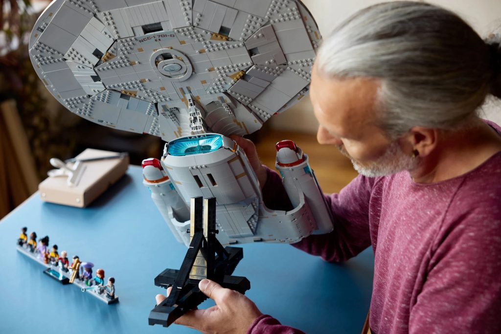 Nowy zestaw LEGO Star Trek: Enterprise-D pojawi się w listopadzie