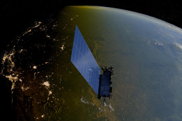 Один із супутників Starlink розвалився на шматки через "аномалію"