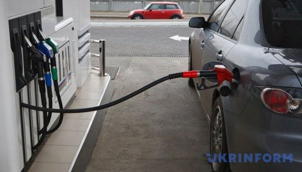 Бензин, дизпальне та автогаз: які ціни 22 грудня на АЗС