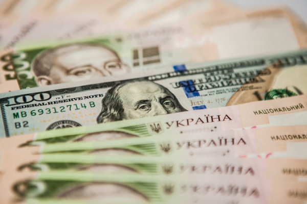 Гривна будет крепче, чем ожидалось ранее: консенсус-прогноз Минэкономики