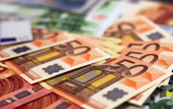 Почему курс евро рекордно вырос? Ответ банкира