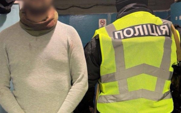Киянин поранив ножем двох пасажирів у метро