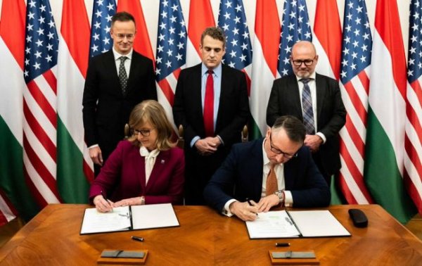 Венгрия подписала контракт с США по поставкам сжиженного газа