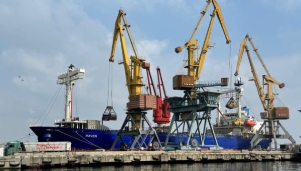 За 11 місяців морські порти України обробили майже 68 міолн т вантажів