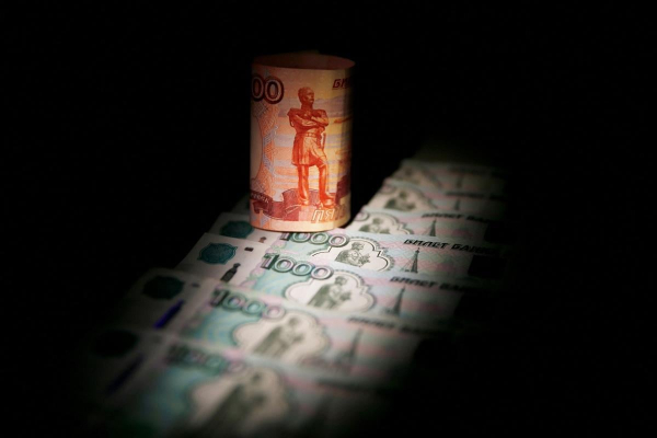 Військовий бюджет Росії виснажений: дешева нафта боляче б'є по кишені Кремля