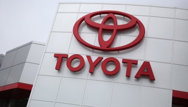 Toyota планує виробити понад 10 мільйонів авто наступного року – ЗМІ