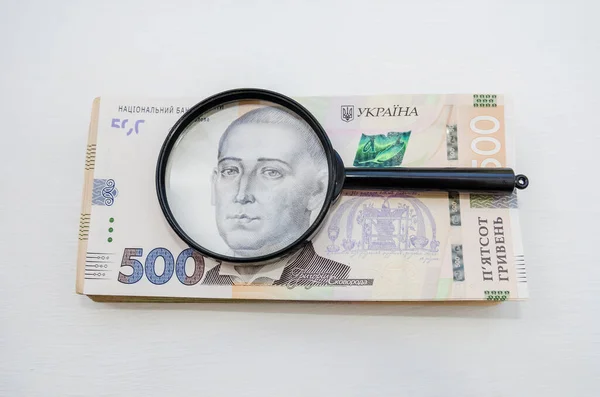 В Привате рассказали, на что клиенты чаще всего тратят «Тысячу Зеленского»