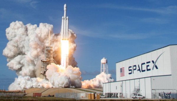 Прибуток SpaceX у 2025 році сягнув близько $8 мільярдів – Reuters