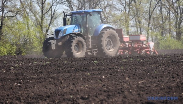 Аграрії торік отримали в користування понад 57 тисяч гектарів державної землі через аукціони