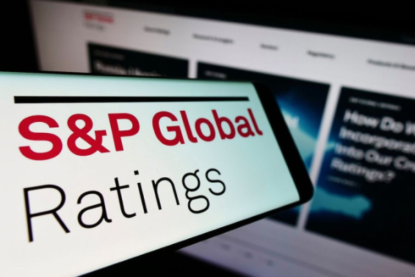 Украина оставляет позади дефолт: S&P повышает рейтинг после ликвидации «токсичных» долгов