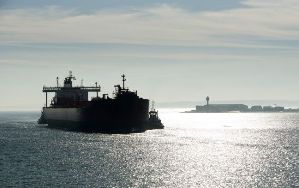 Для перевозки российской нефти начали привлекать новые танкеры вместо старых, – СМИ