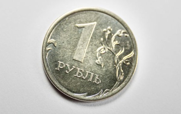 Военный бюджет РФ “трещит” на фоне мирных переговоров с Украиной и США, – Bloomberg