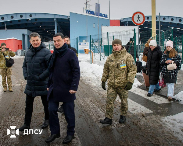 У пункті пропуску "Ужгород" на кордоні зі Словаччиною відкрили пішохідну смугу руху