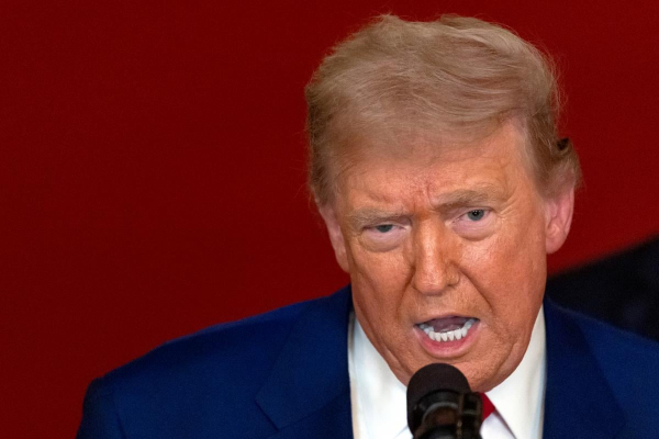 Трамп пригрозив Канаді 100% митами за угоду з Китаєм