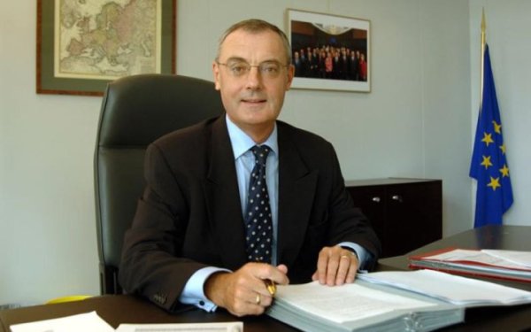 В ЄС пояснили, чому не захоплюють судна “тіньового флоту”, як це зробили США