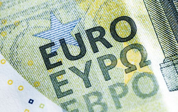 Нацбанк поднял курс евро до рекордно высокого значения