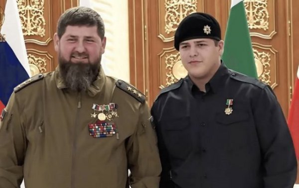 Санитарный самолет с сином Кадырова прибыл в Москву, вслед за ним – борт главы Чечни, – СМИ