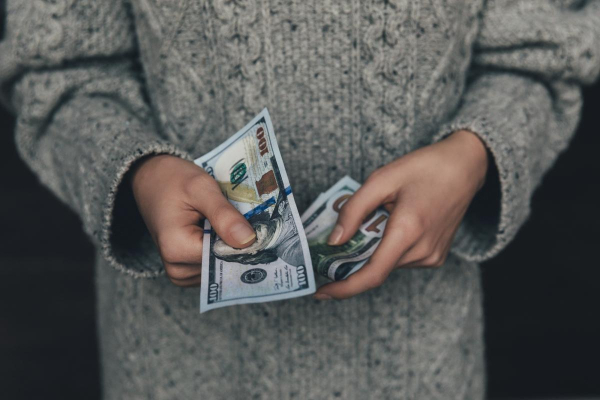 Комфорт без світла і тепла. Експерти поділились досвідом, як вижити у морозному місті