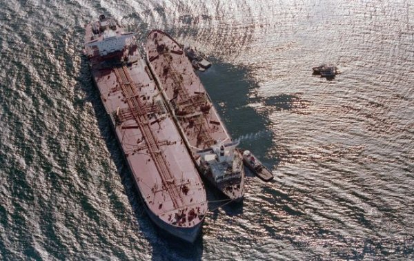 Цены на российскую нефть беспрецедентно упали из-за отказа Индии от закупок, – Bloomberg