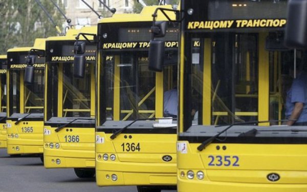 У Києві обмежують роботу наземного електротранспорту на правому березі