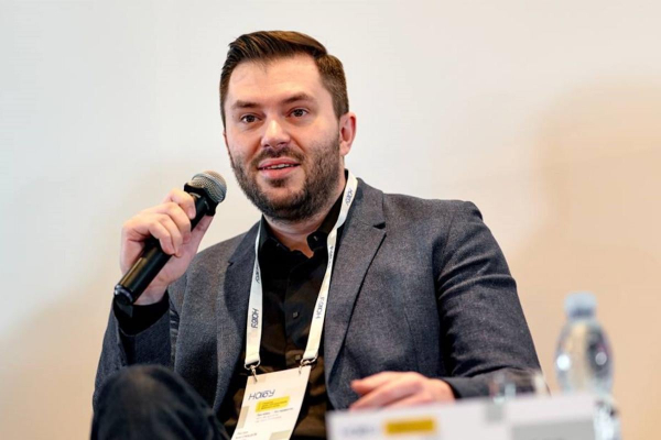 Зеленський "під ялинку" звільнив голову Нацкомісії з цінних паперів