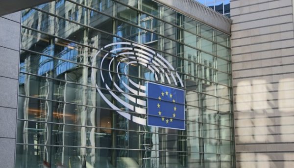 Європарламент призупинить ратифікацію торговельної угоди зі США