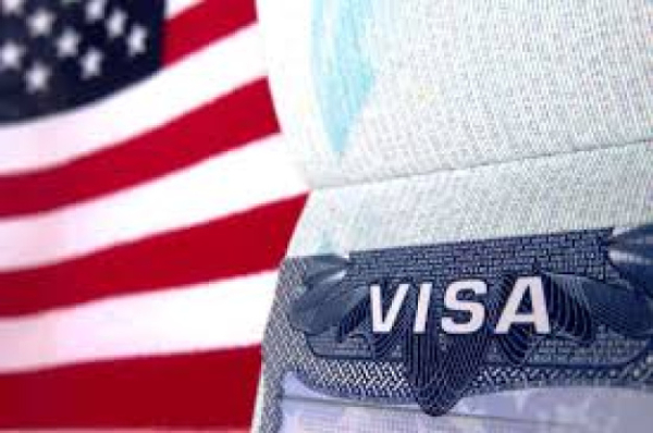 США временно приостановили выдачу виз гражданам 75 стран
