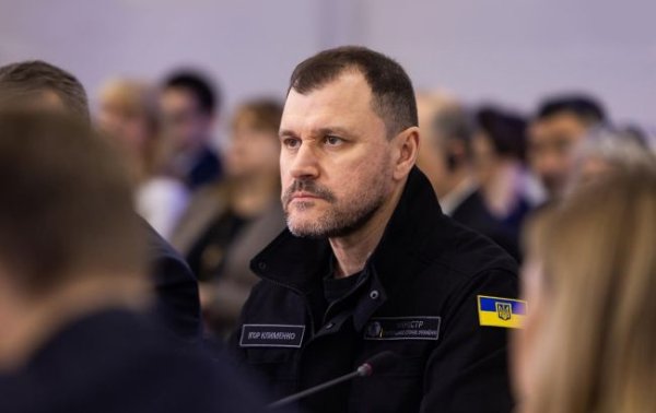 “Миллионы людей замерзают, нужно что-то делать”: глава МВД Игорь Клименко о ситуации в Киеве