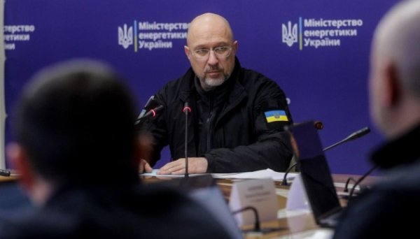 Шмигаль: Розраховуємо найближчими днями перейти від аварійних до погодинних відключень