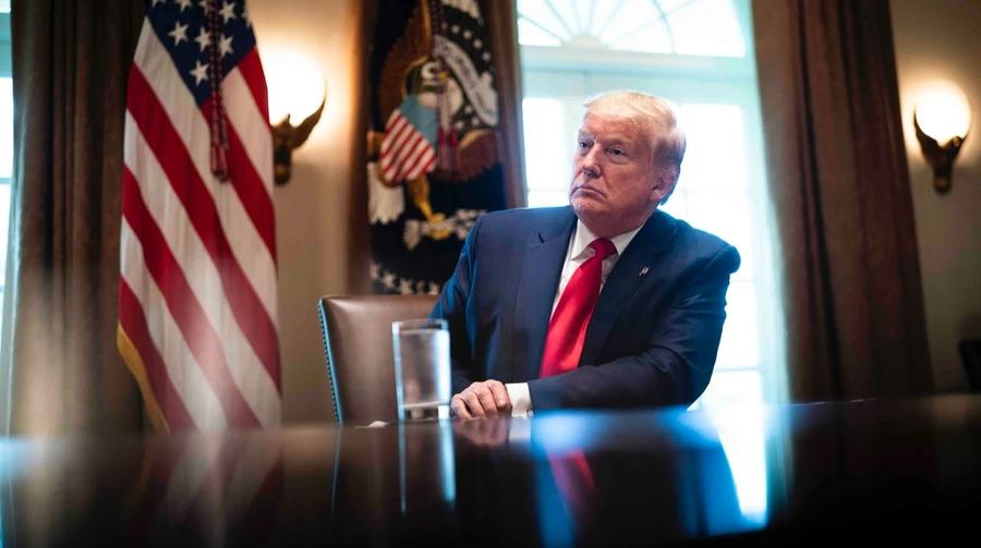 Трамп розглядає можливість військового удару по Ірану у відповідь на придушення протестів Трамп розглядає можливість військового удару по Ірану у відповідь на придушення протестів, санкції, кібероперації та загрозу ескалації.